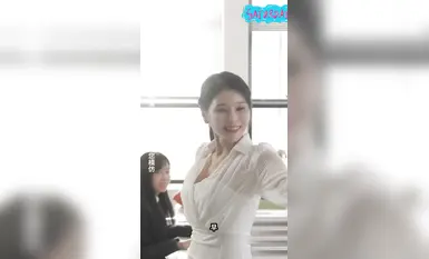 エロティックなショートドラマ「Police Beauty Zhang Jinyu」は、魅力的な女性警察官が萎縮した実際の出来事を基にして、堕天使がどのようにして復讐劇を始めたのかを描いています。第7話