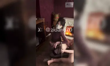 2024.7.16最新SVIP福利，原版，超高颜值反差女神【紫蛋@zidan670】，听话配合，已经被开发成标准的小荡妇！