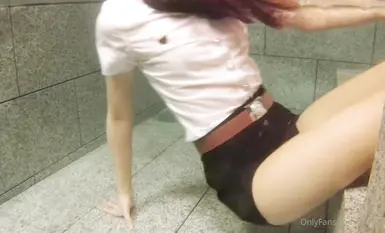 【轻度猎奇】高颜值日本气质素人少妇「mari_wam」OF露脸私拍反差美人妻沉沦精液地狱【第三弹】 (18)