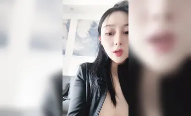 Dewi selebriti Internet kecantikan seksi [coco] menanggalkan payudaranya yang berbentuk figura, mendedahkan farajnya secara kecil-kecilan dan mempunyai faraj yang sangat cantik Dia melebarkan kakinya dan menggosoknya, membuatkan orang ramai mahu berhenti.