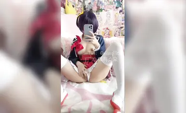 ピンクの胸と大きな人型の体を持つ小さな雌犬「シャオチーは少し愚かです」は、穴の開いた蒸しパンです。アワビはとてもふっくらしていて、とても魅力的です。翡翠のような体は骨まで柔らかく、純粋で貪欲だ