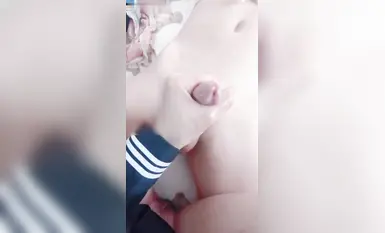 ⚡jk雙馬尾蘿莉 過膝襪裸足足交 磨小穴 打飛機 啪啪 口交，自己女上坐著雞巴來回搖擺，逼粉奶大人形小母狗