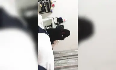 [Bức ảnh selfie ghép đôi đẹp nhất năm] Bậc thầy móc nối tìm mọi cách để chụp những bức ảnh selfie hoàn chỉnh (5)