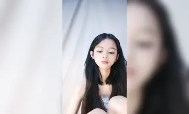 Gadis cantik sekolah berusia 18 tahun [sobobo Xiaoyi] menari menggoda dan melancap, mengeluarkan cecair putih (9)