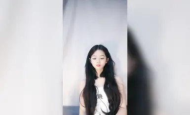 Gadis cantik sekolah berusia 18 tahun [sobobo Xiaoyi] menari menggoda dan melancap, mengeluarkan cecair putih (9)