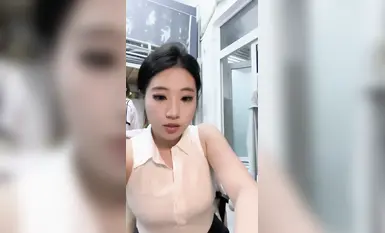 2024年6月，學生妹挺叛逆，【你的白月光】，在宿舍就把慾望寫臉上了，極品美穴，身材一流很挑逗！(12)