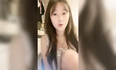 หญิงสาวหน้าตาดี [Meow Lolita] ช่วยตัวเองหีสีชมพูของเธอและเลือกหีของเธอ (7)