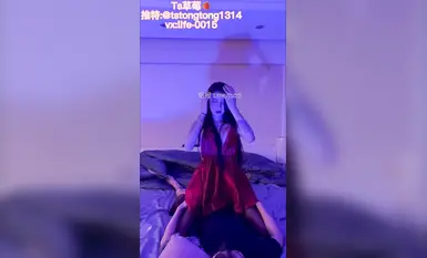 174cm高挑身材绝美容颜女神范儿名媛TS「戴欣桐」「小草莓」精华小合集到无知的直男体育生家里口爆(3)