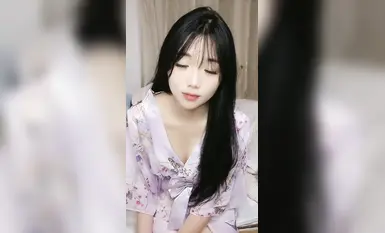 Vào tháng 7 năm 2024, một nữ sinh mới đến, [2006 Xiao Tiantian, 2006 Tiantian], một nàng tiên nhỏ thuần khiết và xinh đẹp, bất ngờ xuất hiện với thân hình trần trụi trắng trẻo, thật xinh đẹp và tuyệt vời! (2)