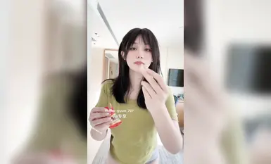 ツイッターの女神！元気な性格の美大トップ美女【corn yum_707】がさらにスケールアップして全裸ダンスだけでなく露出もセックスも(1)。