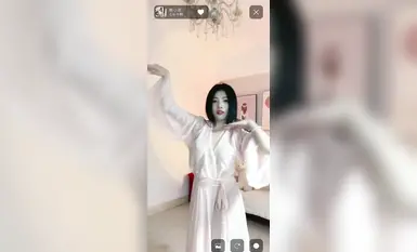 半糖杨小花脱衣秀