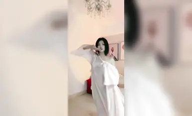 半糖杨小花脱衣秀