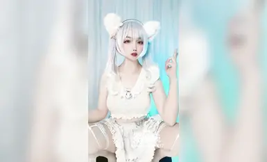 สาวสวย "ชิโนดะเทียน" โชว์หน้าสดและเต้นเปลือยเซ็กซี่เพียงครู่เดียวเธอเปลี่ยนจากความไร้เดียงสาเป็นหยาดเหงื่อ