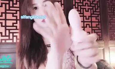 รุ่น INS ตัวท็อป [Coco] มีใบหน้าที่หายากและกรอบเดียวกัน Ziwei หอยเป๋าฮื้อและดอกเบญจมาศที่สวยงาม และร่างกายที่สมบูรณ์แบบ รีวิวไม้กายสิทธิ์ดึงลูกปัดแบบสั่นของ Diva (2)