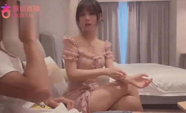 【杏吧李尋歡】酒店重金約炮 暑假出來兼職的大二學妹顏值高身材好