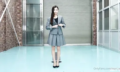 【軽い好奇心】容姿端麗な日本人素人若妻「マリ・ワム」OFがプライベート写真で顔を見せ対照的な美人妻がザーメン地獄に沈む【8人目】 (9)