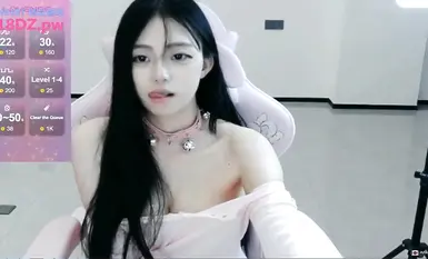 StripChat直播甄選合輯：天然E奶反差婊穿性感白絲跳蛋自慰浪叫 氣質美女揉乳扣穴假屌插穴淫液氾濫 (35)