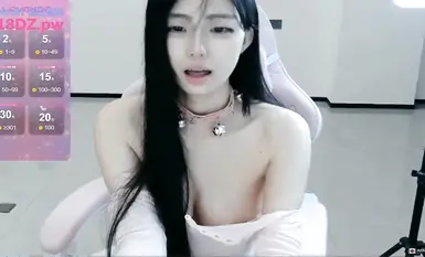 StripChat直播甄選合輯：天然E奶反差婊穿性感白絲跳蛋自慰浪叫 氣質美女揉乳扣穴假屌插穴淫液氾濫 (37)