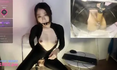 StripChat直播甄選合輯：天然E奶反差婊穿性感白絲跳蛋自慰浪叫 氣質美女揉乳扣穴假屌插穴淫液氾濫 (38)