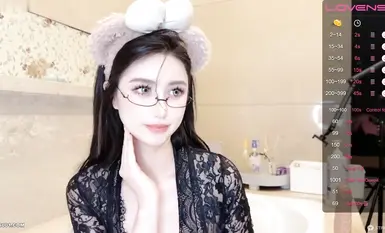 【Stripchat】สมอหญิงลูกผสมหน้าอกสวย "ซา_ชิมิ" สาวใส่ถุงน่องดำและแว่นถูกล่อลวงในอ่างอาบน้ำเล่นทั้งสองรูและฉี่ในอ่างอาบน้ำ