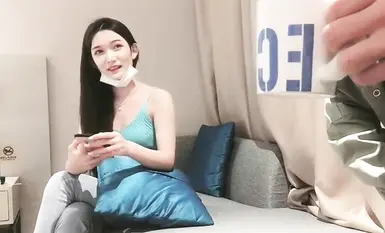 Wanita muda Gaoyan [Prince Tanhua] Jadilah lebih menonjol. Ini kali pertama dia begitu cerah ketika melakukan hubungan seks. Ya, dia mempunyai badan yang langsing oleh abangnya dalam banyak kedudukan di atas katil, dan dia tersentak lagi dan lagi.