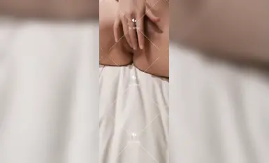 NTR淫妻大神『撥亂反正夫妻』看著媳婦被肏得浪聲浪語，語無倫次，老公一邊記錄並情不自禁地喘著粗氣 美輪美奐 (1)