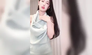 Siaran langsung Bigo [垚yáoxi] Lada Sichuan Asli [Ning Yichun] Bonjolan hampa dan separuh payudara menari secara langsung (2)