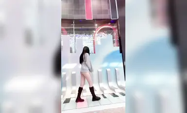 트위터 [Luna000yu]의 슈퍼 A 인 완벽한 몸매를 가진 소녀는 야외 장면에 집중하고 지하철, 놀이 공원, 슈퍼마켓에서 사람들 앞에서 과감하게 보지를 노출합니다.