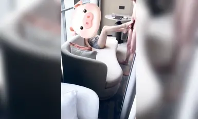 無情絲足榨汁姬女神『芋泥很忙』小哥哥又忍不住來泥泥腳下發騷了，腳趾夾著龜頭不斷挑逗摩擦你能堅持多久～2 (3)