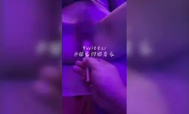 Fan Dashen สุภาพบุรุษผู้ร่ำรวยและทรงพลัง [Fat House Hookup Expert] เป็นเกมเซ็กส์ระดับไฮเอนด์ เด็กนักเรียนหญิงที่เป็นแบบอย่างจากครอบครัวที่ดีก็เล่นกับหญิงตั้งครรภ์ด้วย และร่านทุกชนิดก็ยอมจำนนต่อเขา (5)