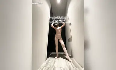 Tarian telanjang eksklusif ahli penari muda Twitter [Ava Freak_Ava] dalam program kebajikan baharu Ogos yang penuh semangat (1)