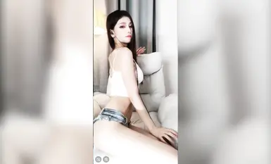 Bigo のトップ インターネット セレブの女神 [リトル ドール キャット] が海に入ってコンドームなしでセックスし、中出しする (8)