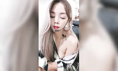 【心尖上的小宠儿】清纯大学生校花掰逼插穴自慰(7)