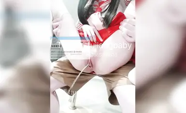 かわいい「自慢するのが大好きなウサギ」が散歩中におしっこをしていた私は、スポンサーのお父さんと屋外でリモコンバイブを使って遊んでいたのですが、彼は突然それを最高の設定に変え、私が床中に潮吹きできるとは誰も言いませんでした。外で遊んでいるとき。