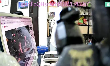 2024-04-14_臺北家庭監控_[內褲露點]_妹妹衣服掀起來擦嘴_換衣服出門買晚餐