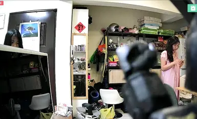 2024-04-30_臺北家庭監控_[內褲微露點]_起床穿衣服_姐姐上空露背