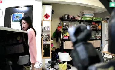 2024-04-30_臺北家庭監控_[內褲微露點]_起床穿衣服_姐姐上空露背