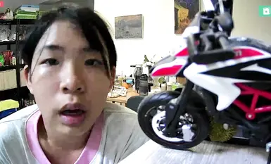 2024-04-16_Pemantauan rumah Taipei_[Pakaian dalam terdedah]_Kakak pulang menonton TV_makan_seisi keluarga bergilir-gilir mandi