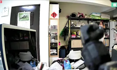 2024-05-11_台北家庭监控_[打闹内裤]_妹妹穿裤子_妹妹跟爸爸打闹_妹妹洗澡