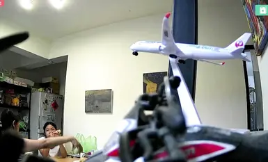 2024-05-19_臺北家庭監控_[內褲全裸]_妹妹吃早餐_爸媽討論工作遇到的事情_妹妹洗完澡換姐姐洗