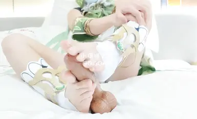 젊은 여신의 풋잡 [Xiao Qiqi Wenwen] 아름다운 다리와 발을 가진 26 개의 귀여운 풋잡 모음 (3)