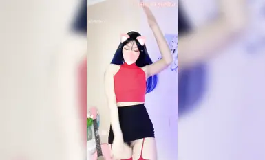 最新9月福利 青春無敵 推特極品可甜可鹽長腿女神【小仙雲】月付群專享，頂配COSER抖音風轉場變裝紫薇，長視頻裸舞 (1)