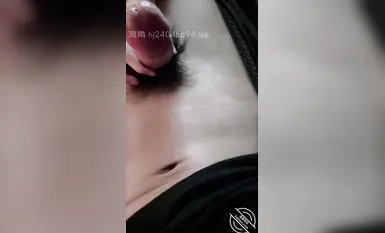 Haijiao Dashen [Tidak bermoral tentang adik saya sendiri] Video asal seks oral pertama kakak saya di ruang yang mendebarkan dan kecil di tempat letak kereta, melepaskannya