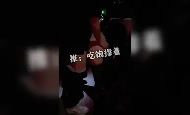 ภรรยาของนายภรรยาที่สามีซึ่งภรรยามีชู้ถูกเย็ดเหมือนผู้หญิงเลวโดย "มีมากพอ" เขาถ่ายหลักฐานการนอกใจของภรรยาในระยะใกล้มาก ในท้ายที่สุดภรรยาก็โดนชายคนเดียวอย่างหนัก