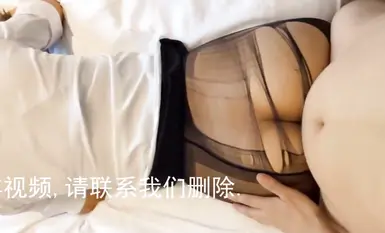 天花板级约炮大神『Adeless2』反差小白领打电话给男友，问他什么时候回来上班！人生赢家约炮白领人妻御姐① (1)