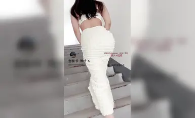 最新9月精品！推特极品烧婊子【金秘书】高级SVIP群福利，各种丝袜情趣，户外道具紫薇喷水，闺蜜百合(6)