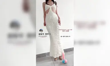 最新9月精品！推特极品烧婊子【金秘书】高级SVIP群福利，各种丝袜情趣，户外道具紫薇喷水，闺蜜百合(6)