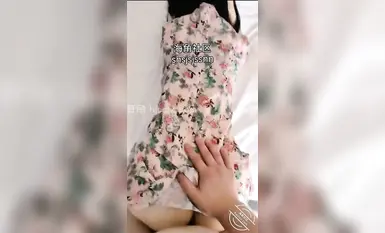 海角大神【shsjsjssnn】與漂亮表姐亂倫，第一次口爆射進姐姐嘴裡，騷姐姐還主動告訴大姨媽快要來了，暗示快點干我(2)