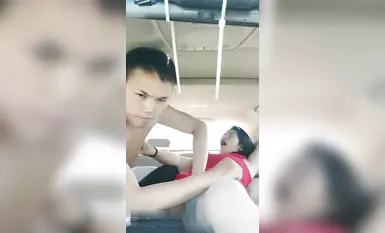 [แม่ลูก] แม่กะเทยอกใหญ่พาลูกชายมัธยมปลายขึ้นรถชน “แม่เลี้ยงลูกมาหลายปีแล้ว เจ้าต้องชดใช้ให้”