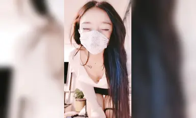 舞蹈女神【提百萬】抖臀搖擺~道具狂震無毛駱駝逼 (4)